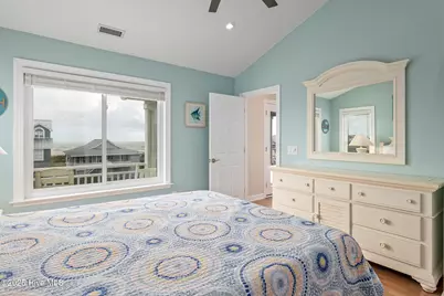 982 Ocean Boulevard W, Holden Beach, NC 28462 - Photo 23