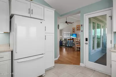982 Ocean Boulevard W, Holden Beach, NC 28462 - Photo 41