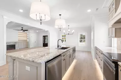 120 NE 17th Street, Oak Island, NC 28465 - Photo 9