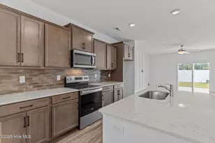 7121 Fisk Dr, Leland, NC 28451 - Photo 3