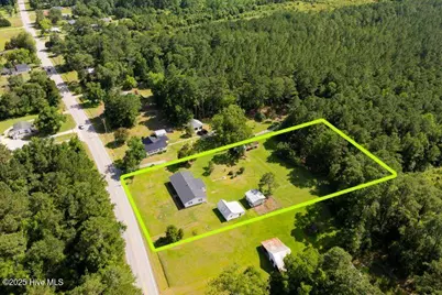 1738 Nc 306 Highway S, Grantsboro, NC 28529 - Photo 1