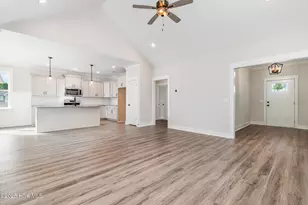602 Tuscany Cir, Princeton, NC 27569 - Photo 11