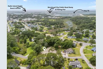 201 Sherwood Boulevard, Beaufort, NC 28516 - Photo 3
