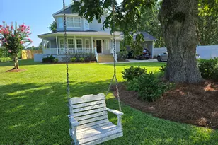 121 Schley Ave, Lake Waccamaw, NC 28450 - Photo 3