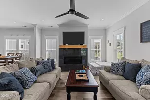 304 W 11th St, Southport, NC 28461 - Photo 43