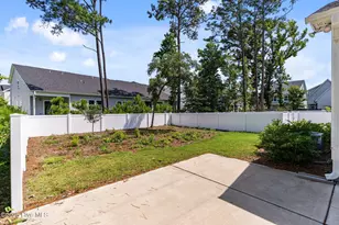 304 W 11th St, Southport, NC 28461 - Photo 15