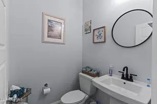 304 W 11th St, Southport, NC 28461 - Photo 53