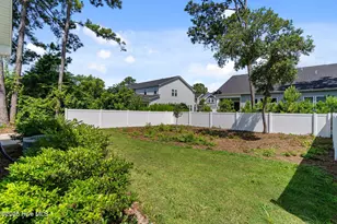 304 W 11th St, Southport, NC 28461 - Photo 11