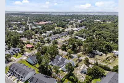 304 W 11th Street, Southport, NC 28461 - Photo 19