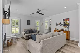 304 W 11th St, Southport, NC 28461 - Photo 41