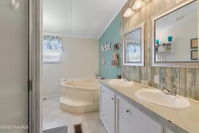 3216 Woodlawn Avenue SW, Supply, NC 28462 - Photo 17