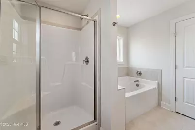 1856 Olde Towne Pointe Boulevard, Jacksonville, NC 28546 - Photo 17