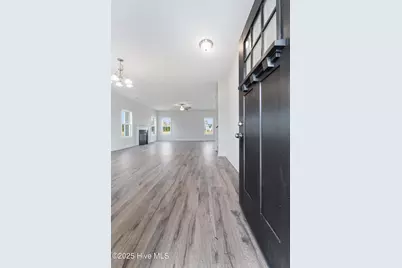 1856 Olde Towne Pointe Boulevard, Jacksonville, NC 28546 - Photo 3