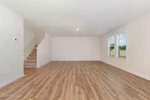 17 W Emily Gardens Dr, Selma, NC 27576 - Photo 5