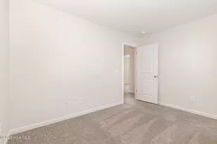 25 W Emily Gardens Dr, Selma, NC 27576 - Photo 23