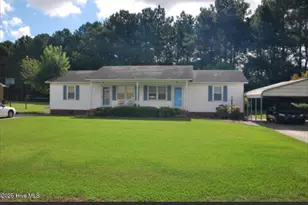 3145 Lakewood Dr, Kinston, NC 28504 - Photo 1
