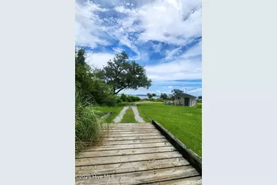 240 River Reach Drive, Swansboro, NC 28584 - Photo 5