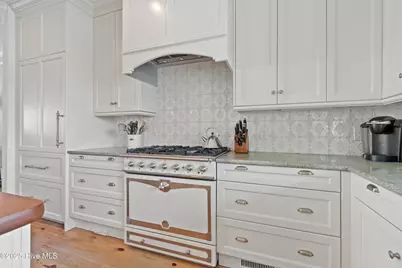 1149 Ocean Boulevard W, Holden Beach, NC 28462 - Photo 9