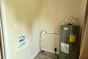 105 Rhodes St, Williamston, NC 27892 - Photo 13