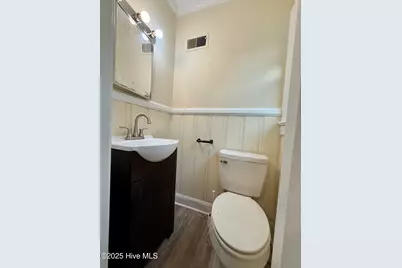 105 Rhodes Street, Williamston, NC 27892 - Photo 23