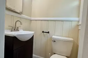 105 Rhodes St, Williamston, NC 27892 - Photo 23