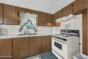 1656 Seagull Way SW, Ocean Isle Beach, NC 28469 - Photo 9