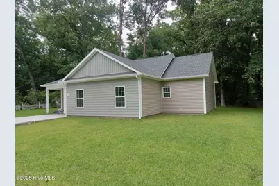 111 E Oliver Street, Whiteville, NC 28472 - Photo 3