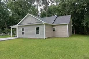 111 E Oliver St, Whiteville, NC 28472 - Photo 3