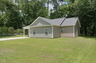 111 E Oliver St, Whiteville, NC 28472 - Photo 3