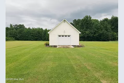 11061 Peacock Road, Chadbourn, NC 28431 - Photo 5
