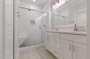 4906 Gln Gdn Cir, Leland, NC 28451 - Photo 33