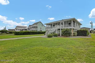 1040 Ocean Blvd, Topsail Beach, NC 28445 - Photo 5