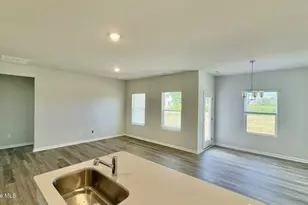 510 Bellefonte Ct, Richlands, NC 28574 - Photo 9