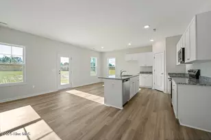 373 Ashley Hts Dr, Aberdeen, NC 28315 - Photo 5