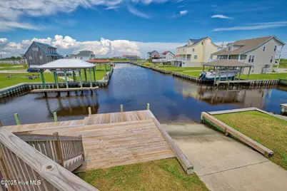 304 Marina Way, North Topsail Beach, NC 28460 - Photo 3