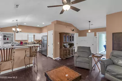 1409 Faulkenberry Road, Wilmington, NC 28409 - Photo 5