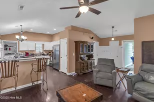 1409 Faulkenberry Rd, Wilmington, NC 28409 - Photo 5