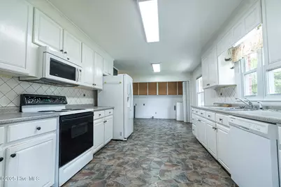 6778 Albert Street, Dublin, NC 28332 - Photo 9