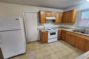 1578 Burgaw Hwy, Jacksonville, NC 28540 - Photo 7