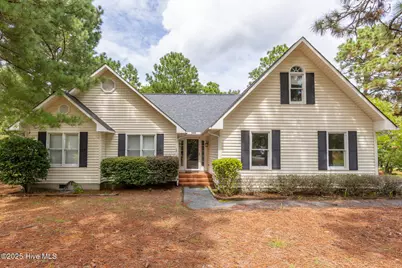 102 Seminole Court, West End, NC 27376 - Photo 1