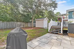 316 NE 52nd St, Oak Island, NC 28465 - Photo 35