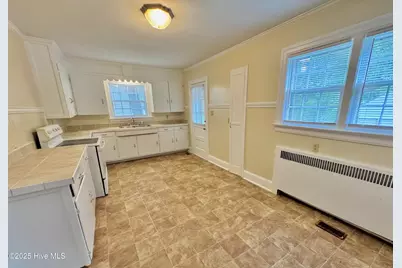 306 Wilson Avenue, Kinston, NC 28501 - Photo 19