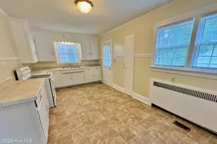 306 Wilson Ave, Kinston, NC 28501 - Photo 19