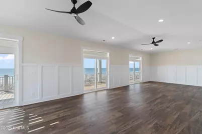 105 Ocean Boulevard W, Holden Beach, NC 28462 - Photo 11