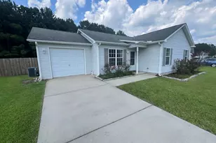 206 Woodbine Terrace, Burgaw, NC 28425 - Photo 3