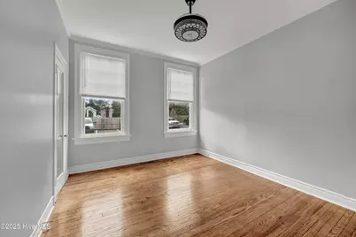 8 S 7th Street, Wilmington, NC 28401 - Photo 17