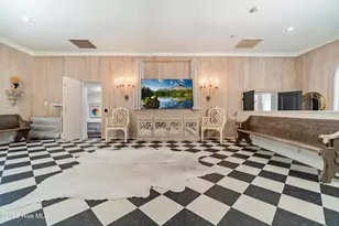 1300 Evans St, Morehead City, NC 28557 - Photo 15