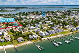 1300 Evans St, Morehead City, NC 28557 - Photo 5