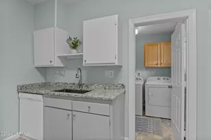 1406 Evans St, Morehead City, NC 28557 - Photo 11