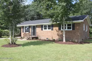 91 N Elmhurst St, Clarkton, NC 28433 - Photo 3